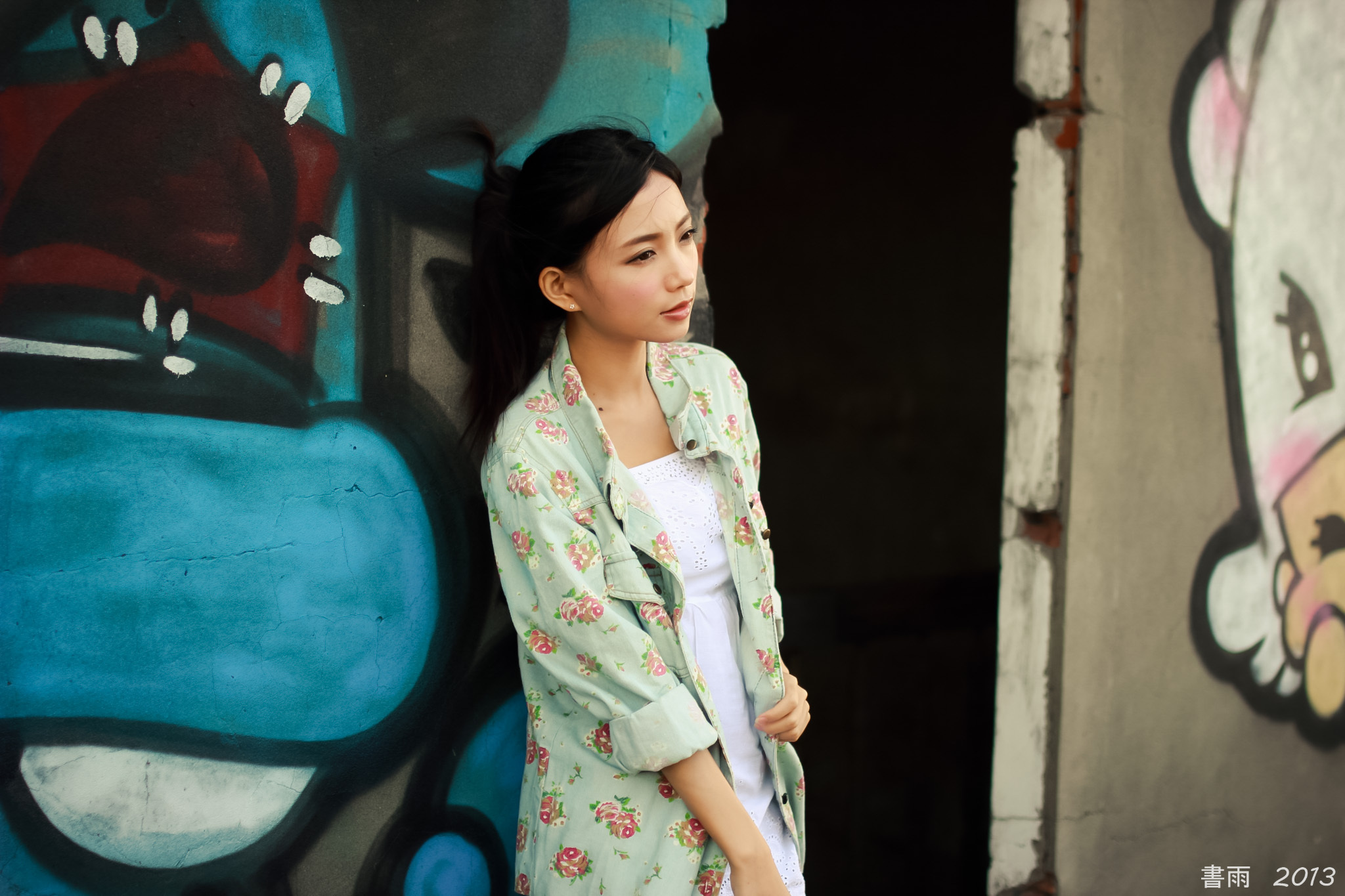 [Beautyleg番外篇]2013-10-12 可艾彰滨废墟外拍 2